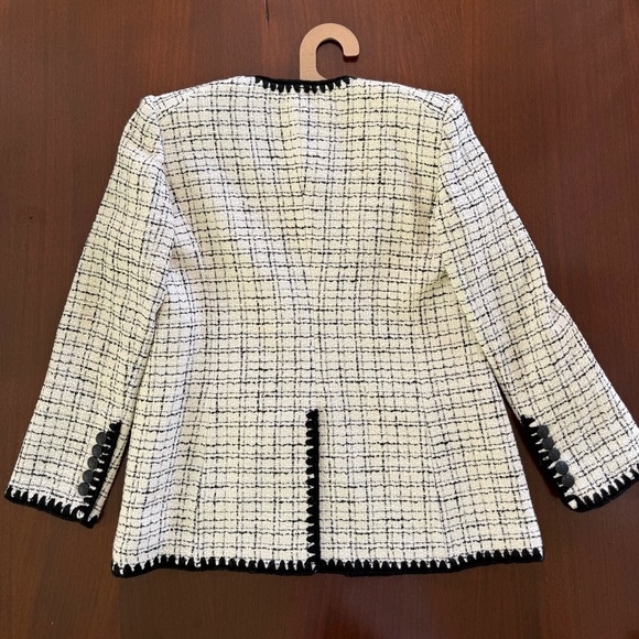 Veronica Beard Black and Cream Tweed Blazer - Picture 2 of 5